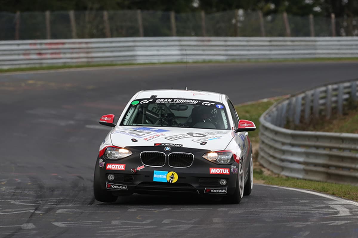 Die ersten Nordschleifenrunden drehte Strauß beim 24h Qualifikationsrennen im April