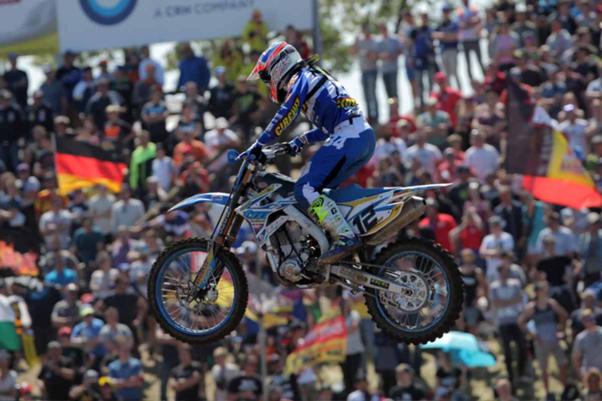Max Nagl vor einer prächtigen Zuschauerkulisse