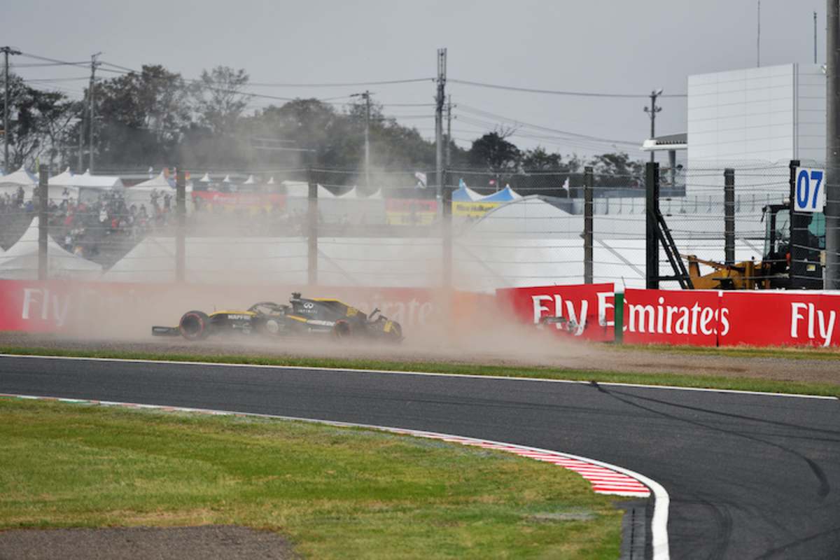 Nico Hülkenberg hatte die Ehre, im Mercedes-Benz W25 von 1934 auf die Strecke zu dürfen