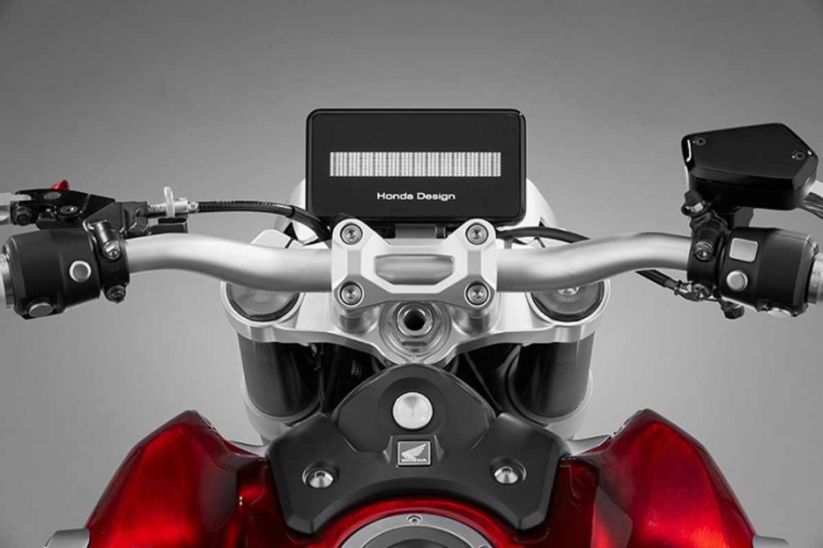 So dürfte die Instrumentierung der Serienversion nicht aussehen. Wir erwarten ein TFT-Display