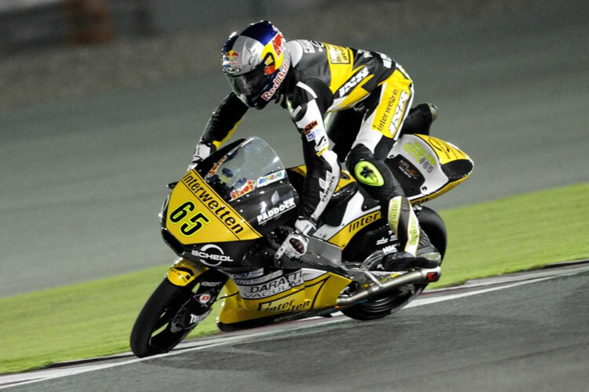 Der Highsider in Turn 6 nimmt seinen Lauf