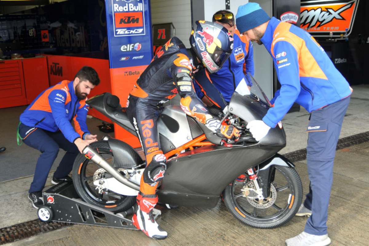 Deniz Öncü testete in Jerez erstmals mit Red Bull KTM Tech3