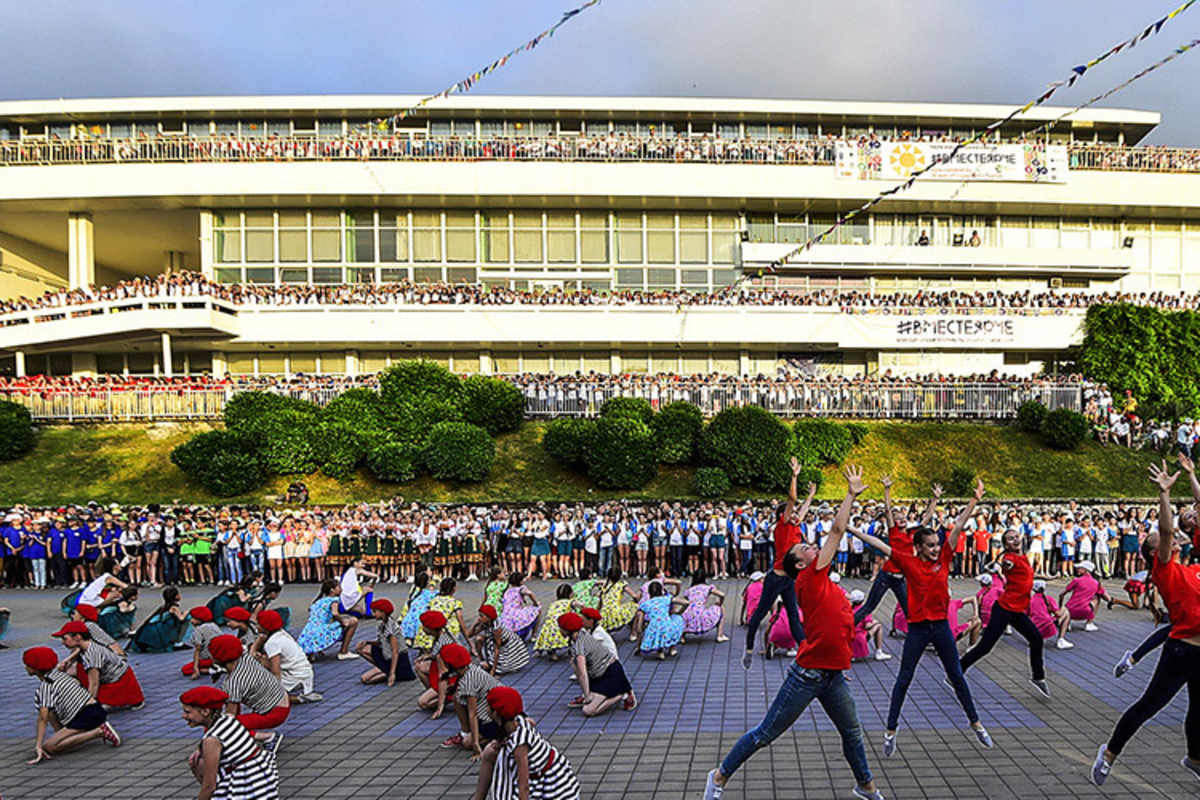 Bereits während der Eröffnungsfeier waren die Ränge voll