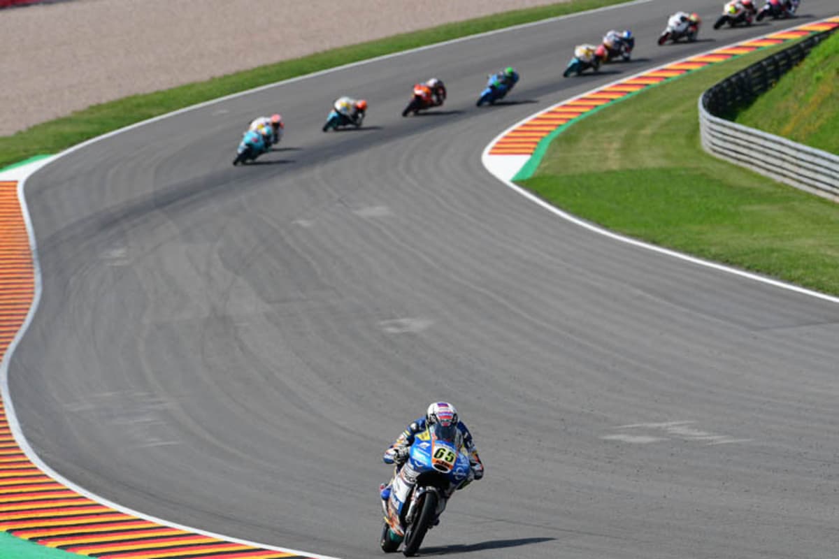 Allein auf weiter Flur: Philipp Öttl auf der Fahrt zum 5. Platz