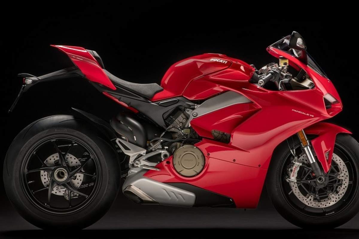Nach verungückten Designverrenkungen in der Vergangenheit lehnt Ducati die Panigale V4 stark an die V2-Sportmaschinen an