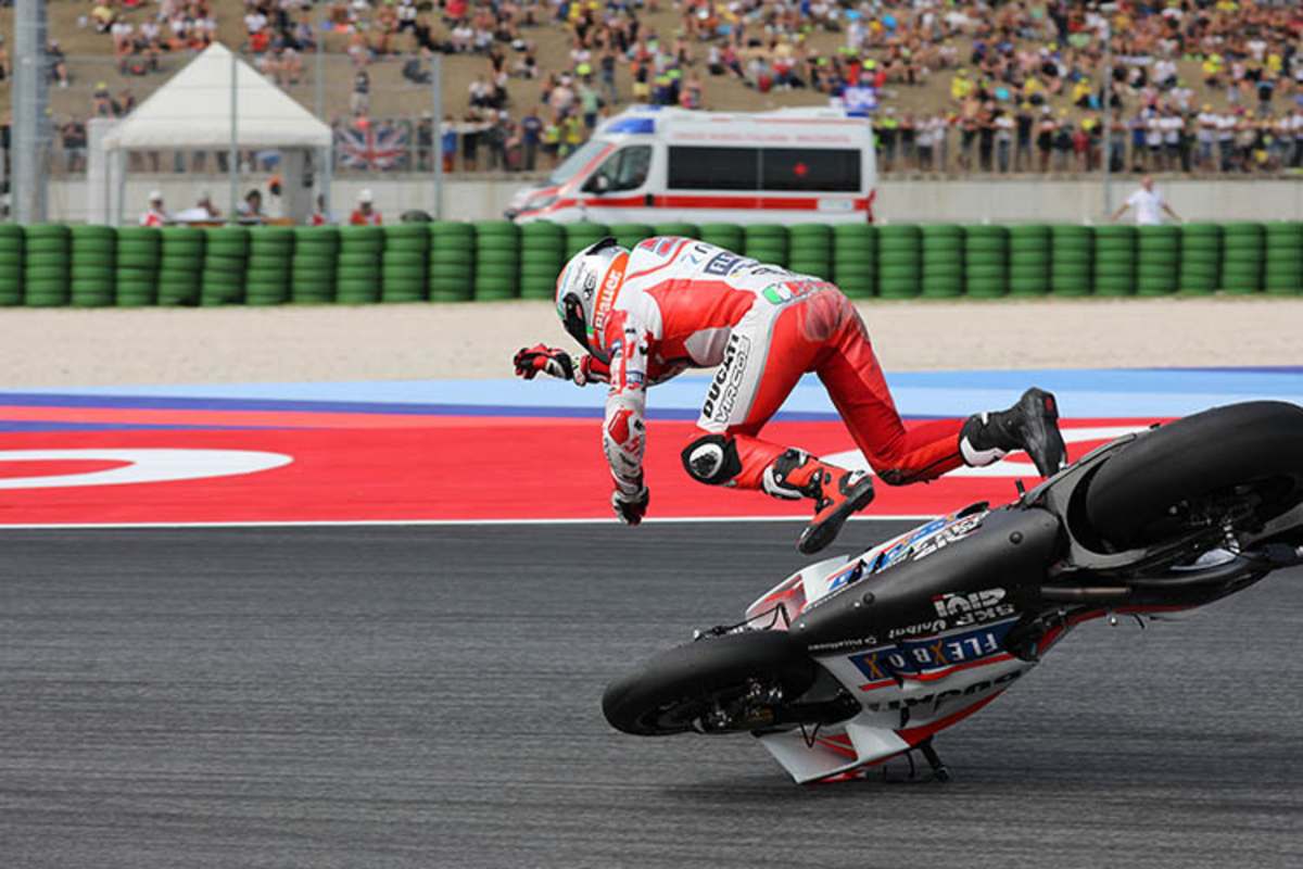 In Kurve 8 kam Pirro zu Sturz