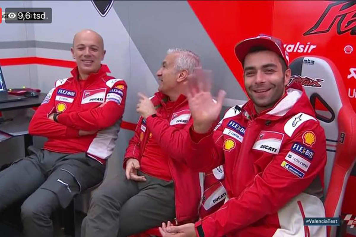 Danilo Petrucci: Mit Crew-Chief Romagnoli (li.) und Davide Tardozzi