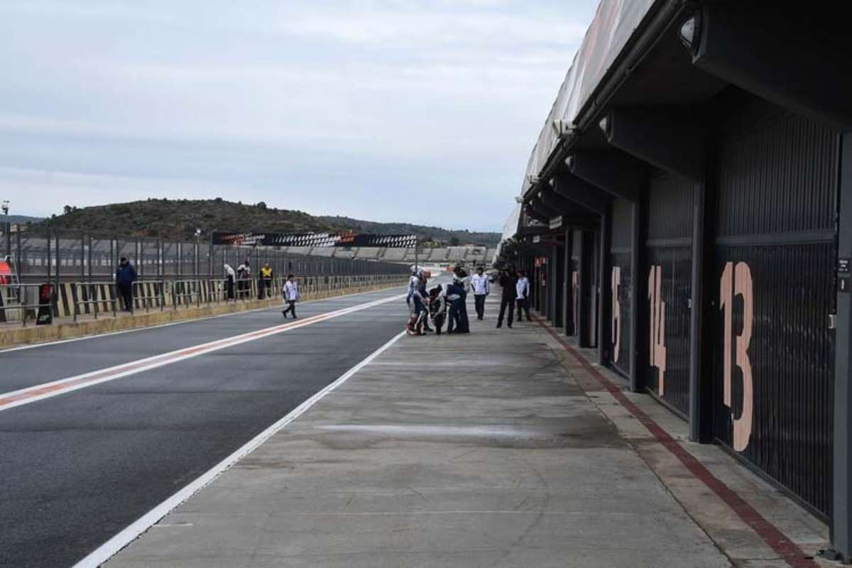 In der Boxengasse war am Dienstag nur wenig Betrieb