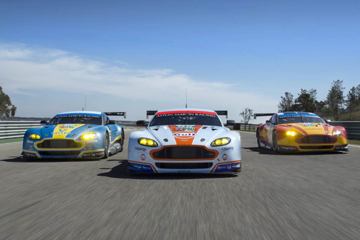 Kurios: Aston Martin wirbt mit Gulf und Valero für zwei Mineralölfirmen