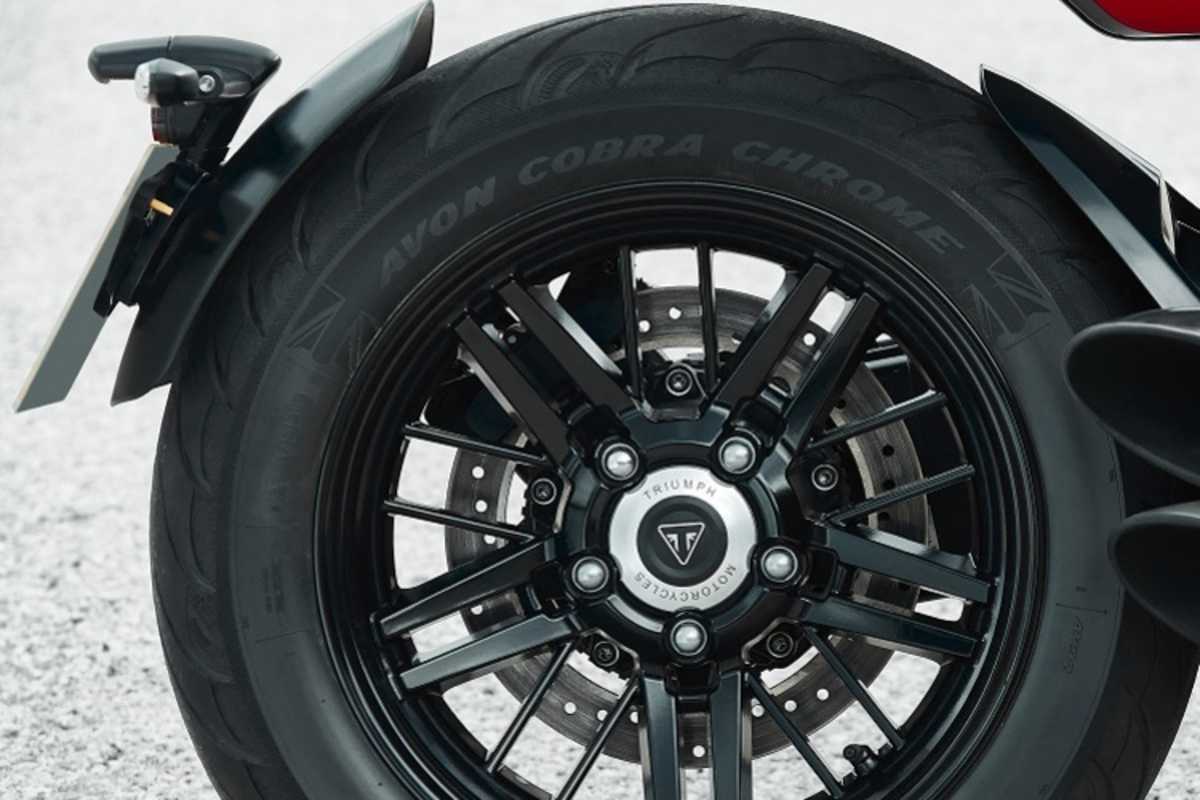 Umfangreiche Datenaufzeichnung am Erprobungsmotorrad