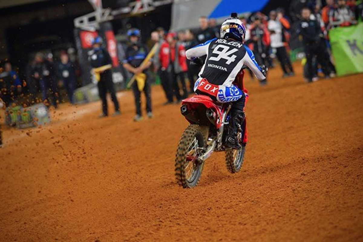 Ken Roczen gewann das erste Finale und stand in Arlington auf dem zweiten Podiumsrang