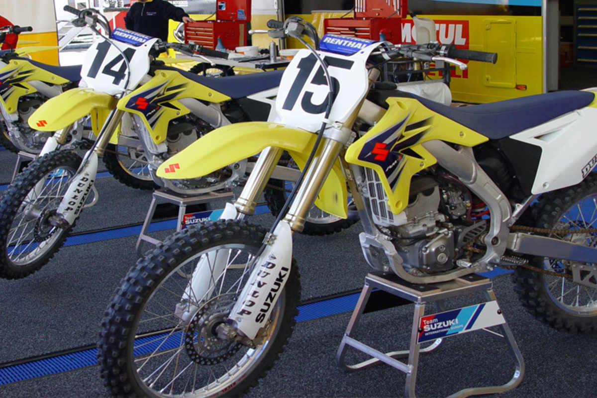 Das waren 2006 die neuen Suzuki-Viertakt-Modelle (hier funktionierte die Kamera noch)