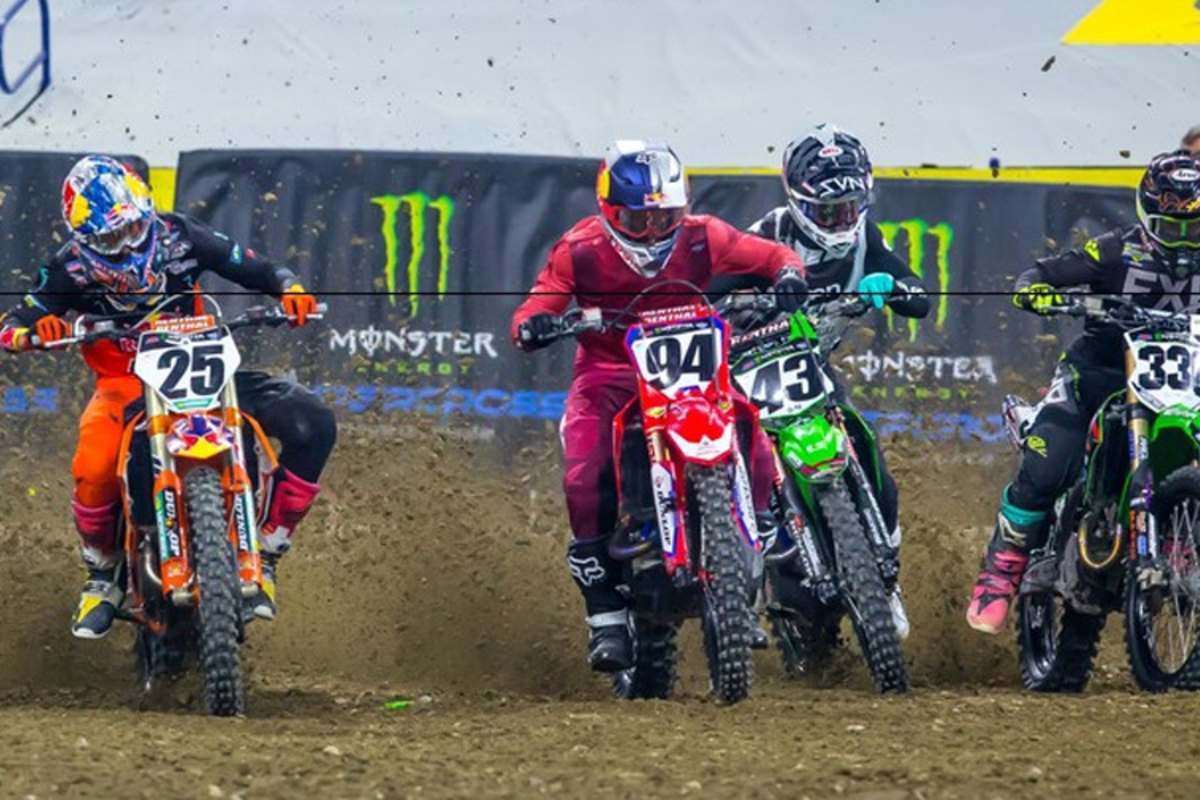 Ken Roczen zündet als «Rookie»  fast zur gleichen Zeit in Indianapolis das nächste Feuerwerk mit Multi-Champ Ryan Villopoto