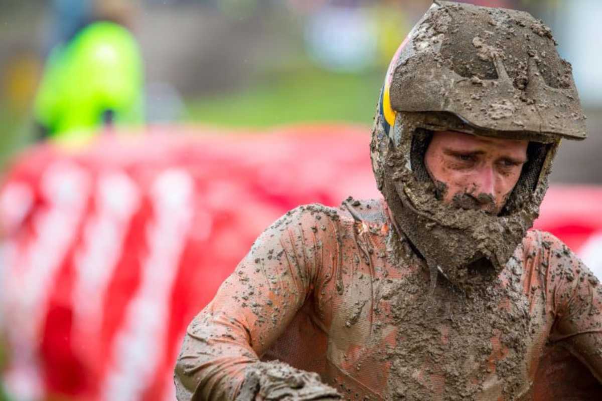 Roczen war streckenweise ohne Brille unterwegs - im Rennen besonders gefährlich für die Augen