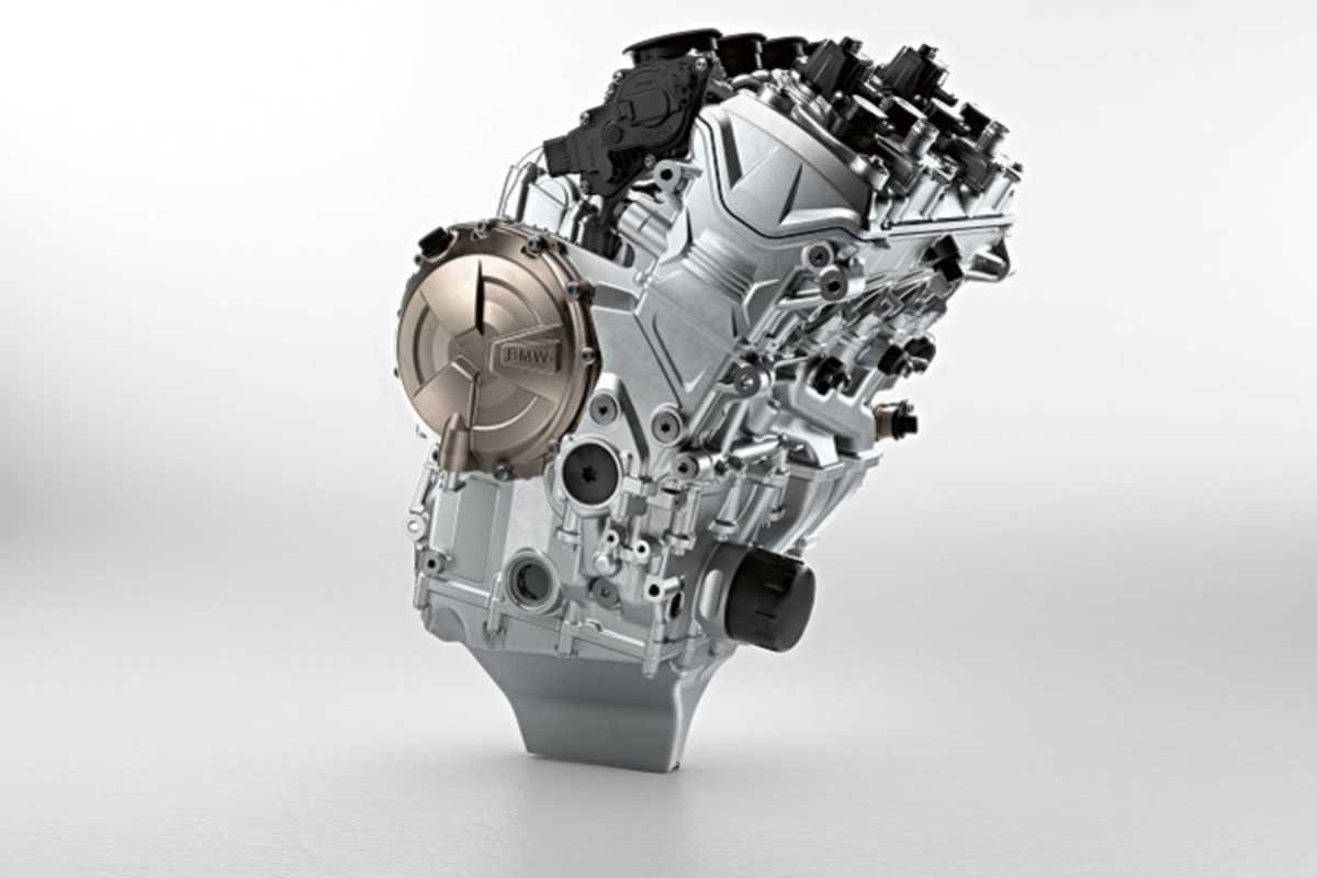 Der neue Motor ist 4 kg leichter und sieht extrem kompakt aus