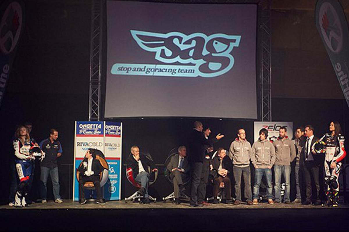 Das SAG-Team auf der großen Präsentations-Bühne