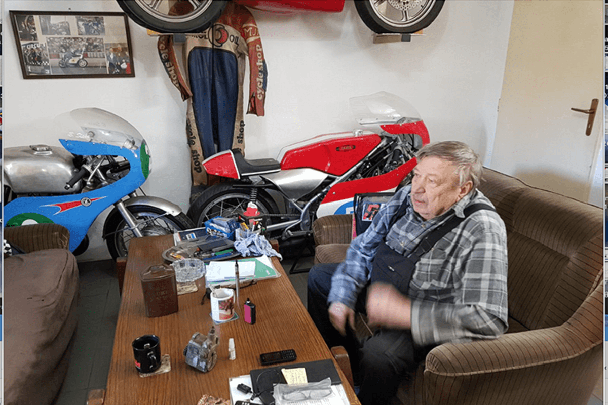 Bohumil Staša: In seiner kleinen Werkstätte hütete er alte Rennmaschinen