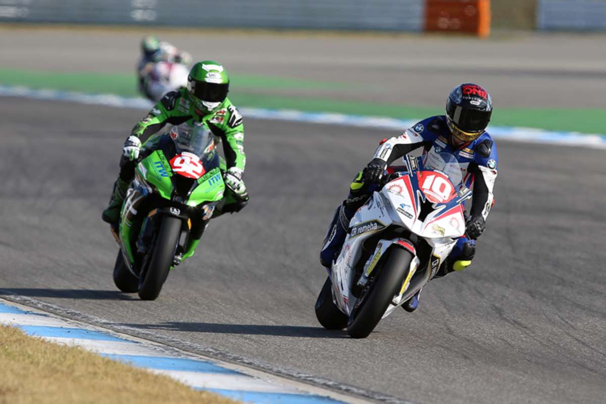 Dominic Schmitter vor Daniel Kartheininger