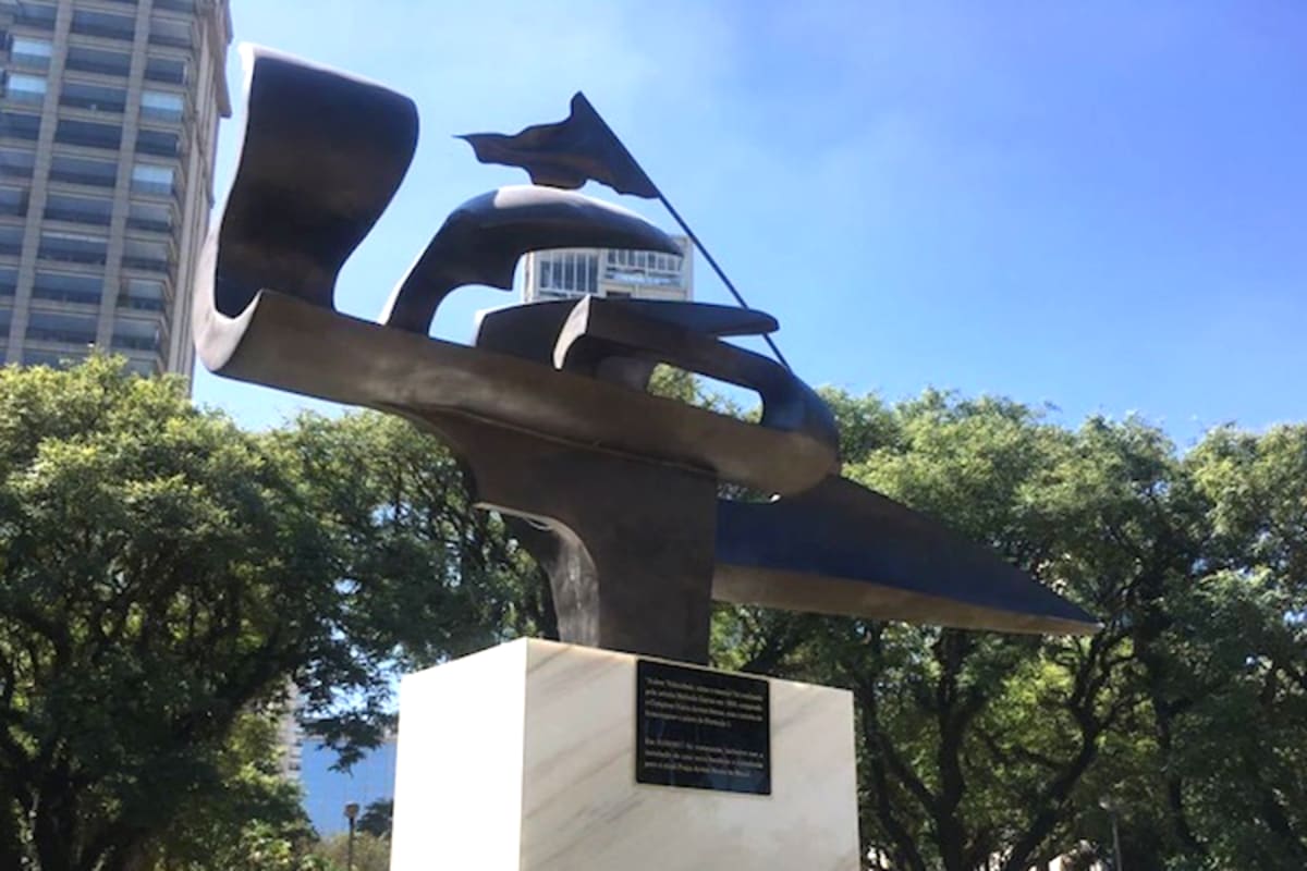 2,5 Tonnen Bronze am Ayrton-Senna-Platz