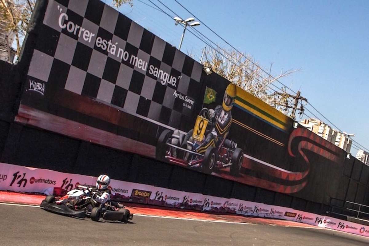 Im Speedland vorbei an Senna