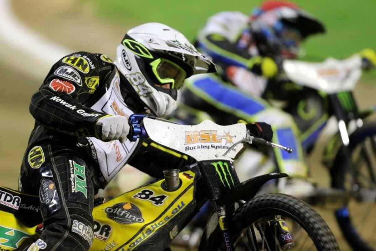 Smolinski im Kampf mit Troy Batchelor