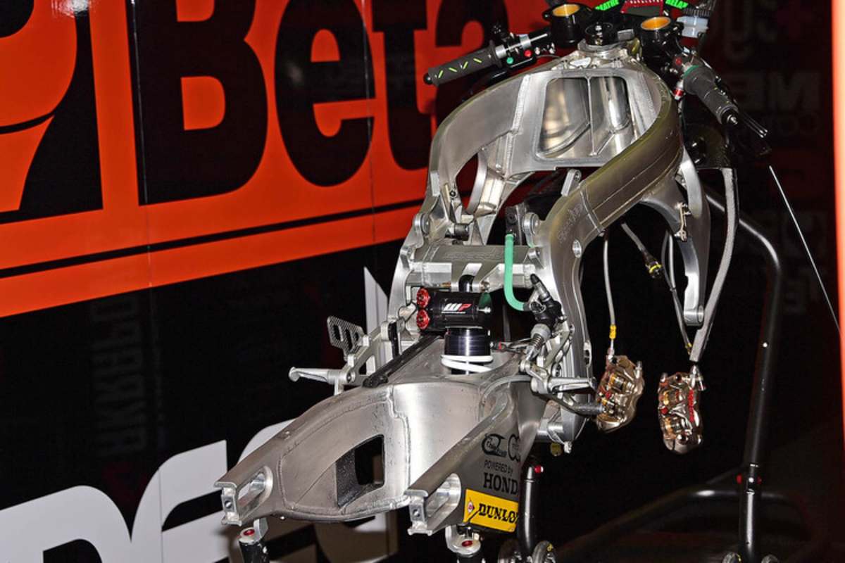 Das Speed-up-Chassis 2015 hat jetzt eine Aluschwinge, im Vorjahr war die Schwinge aus Karbon