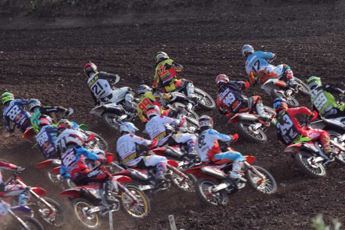Nach dem Start zum zweiten Lauf lag Max Nagl (12) noch in der Spitzengruppe