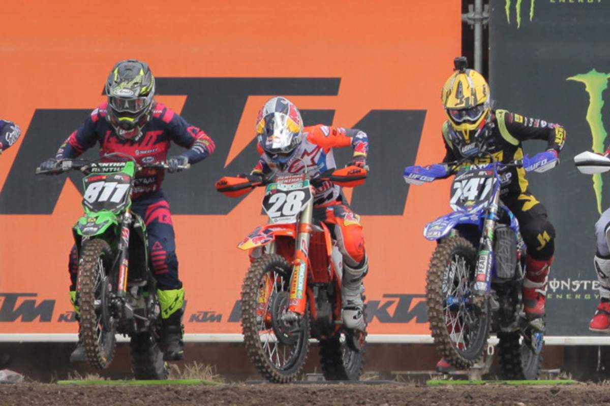 Adam Sterry (#811) startete neben Tom Vialls (#28)