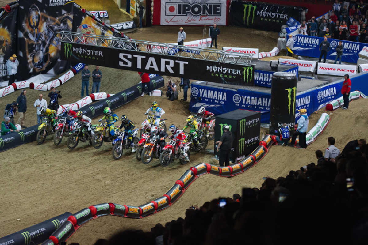 Start zur 31. Ausgabe des Supercross in Paris-Bercy