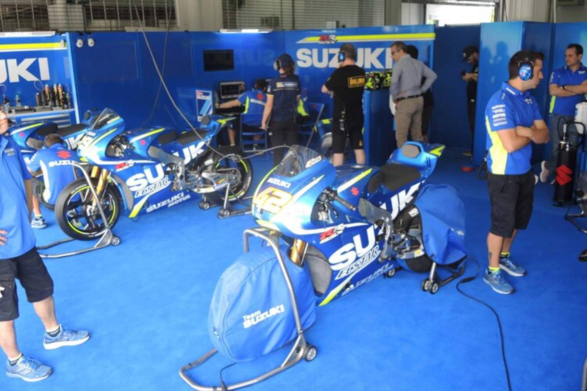 Suzuki-Box in Malaysia: Rins mit Nr. 42, Iannone mit Nr. 29