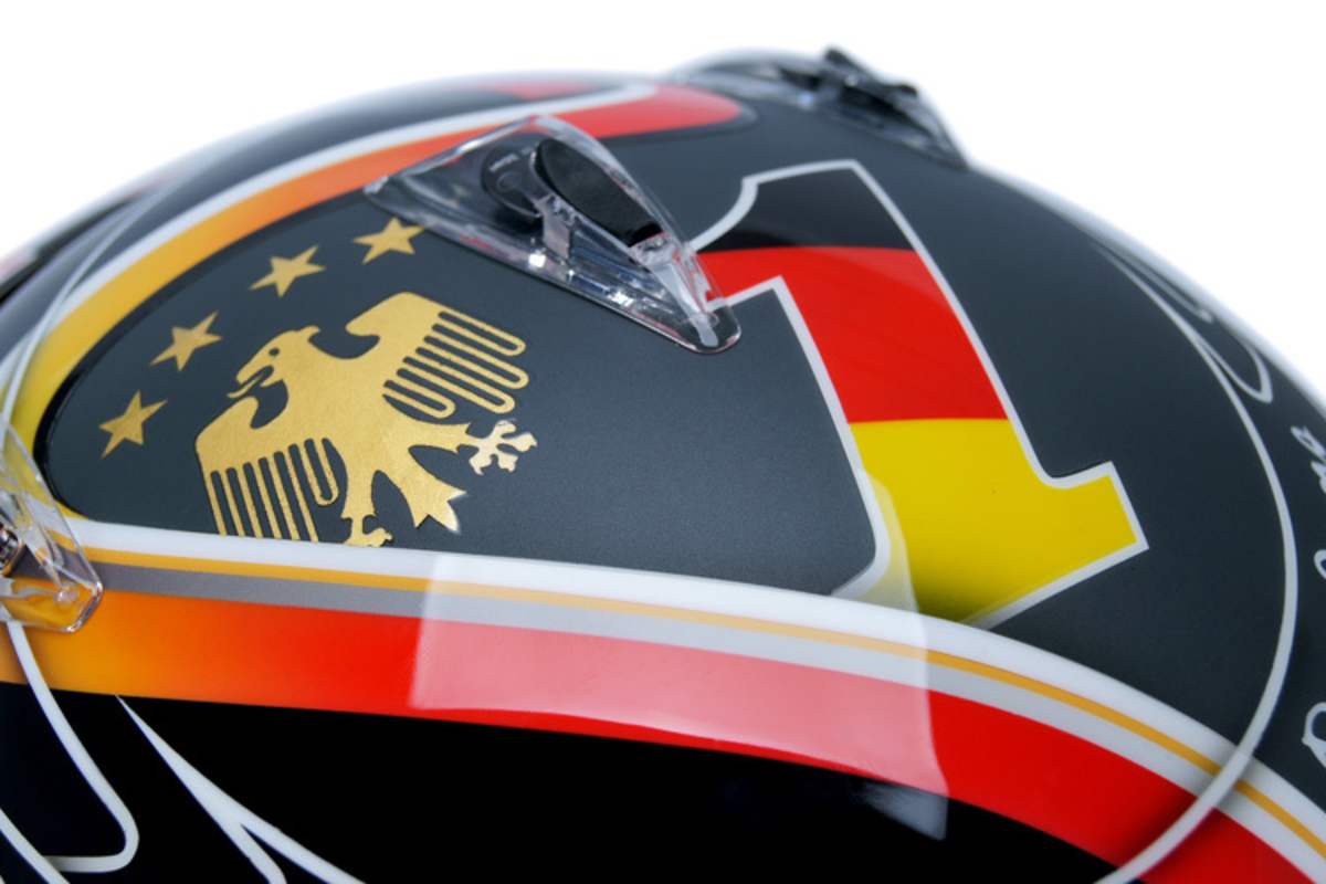 Im Detail: Der Bundesadler, die vier Stern für die WM-Titel, die 1
