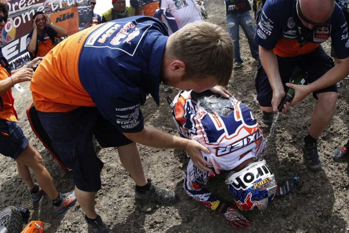 Jordi Tixier ist im Ziel fassungslos