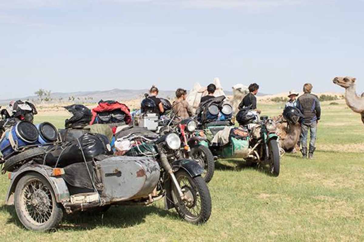 Das Kamel und die Ural: Geeignete Fortbewegungsmittel für die Mongolei