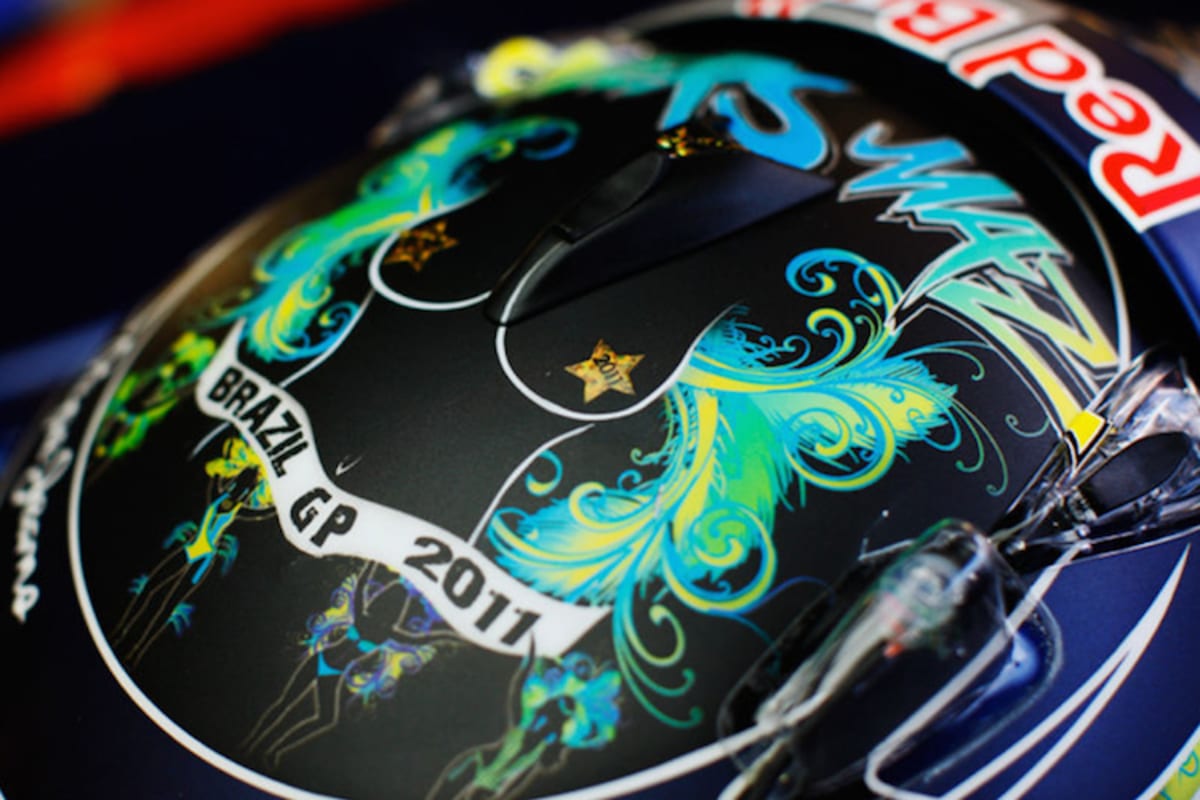 Der Helm 2011: Ein Gruss an Samba-Tänzerinnen