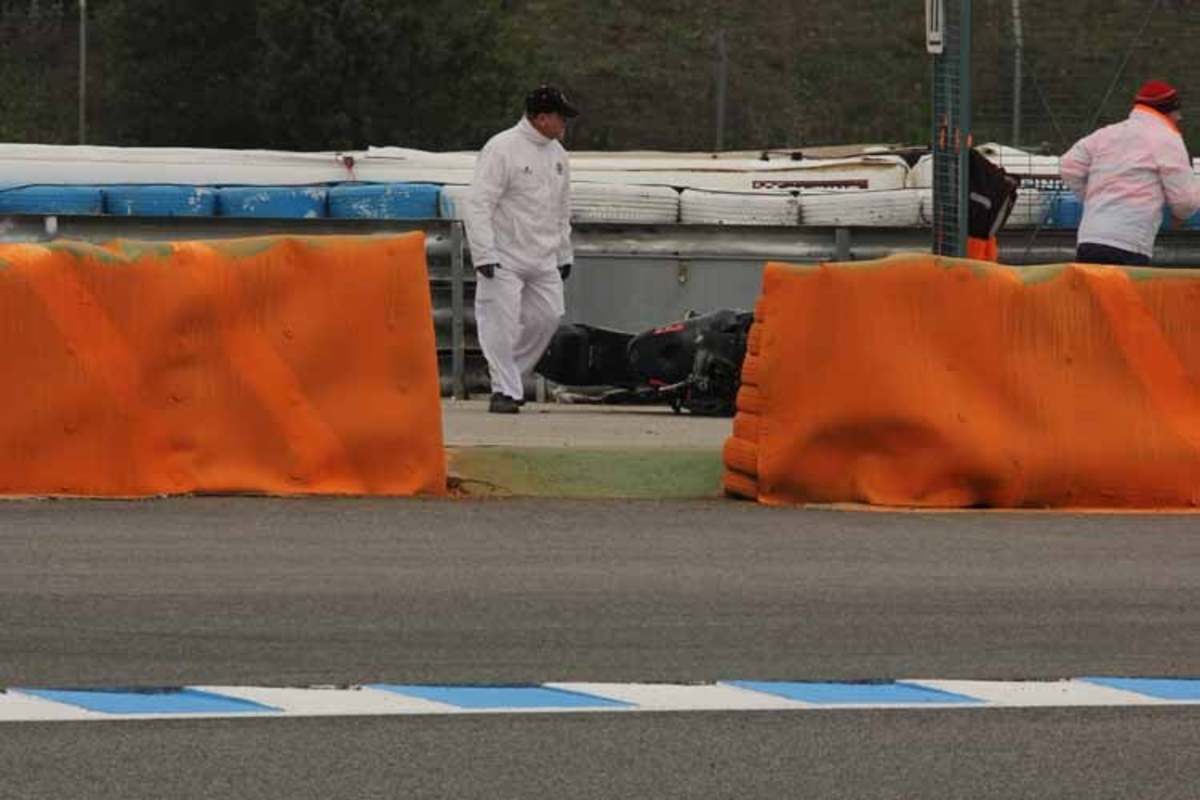 Das Motorrad von Viñales flog über die Abschrankung