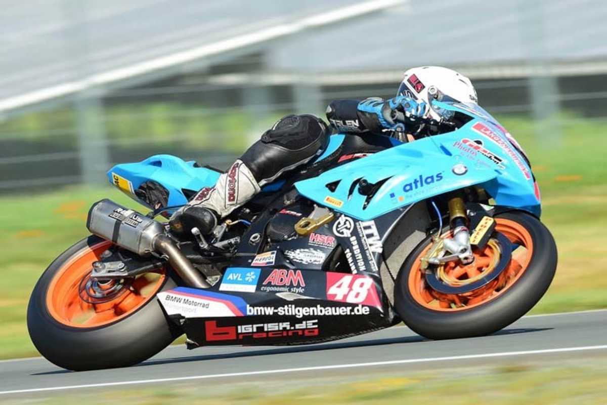 Dominik Vincon gewinnt Superstock-Wertung