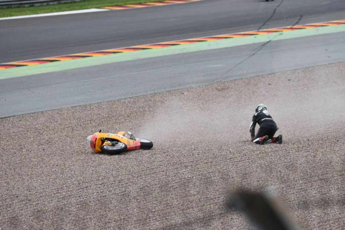 Sachsenring Classic: Waldi stürzte vor dem Turn 11
