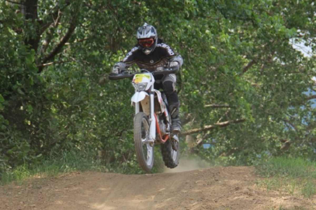 Erlebnis-Erweiterung: Erstmals beide Räder in der Luft!