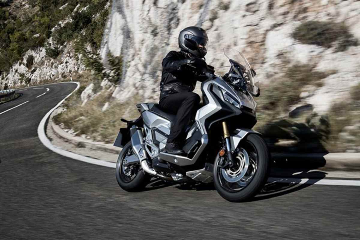 Mit 55 PS ermöglicht die Honda X-ADV Fahrleistungen, die Spaß machen