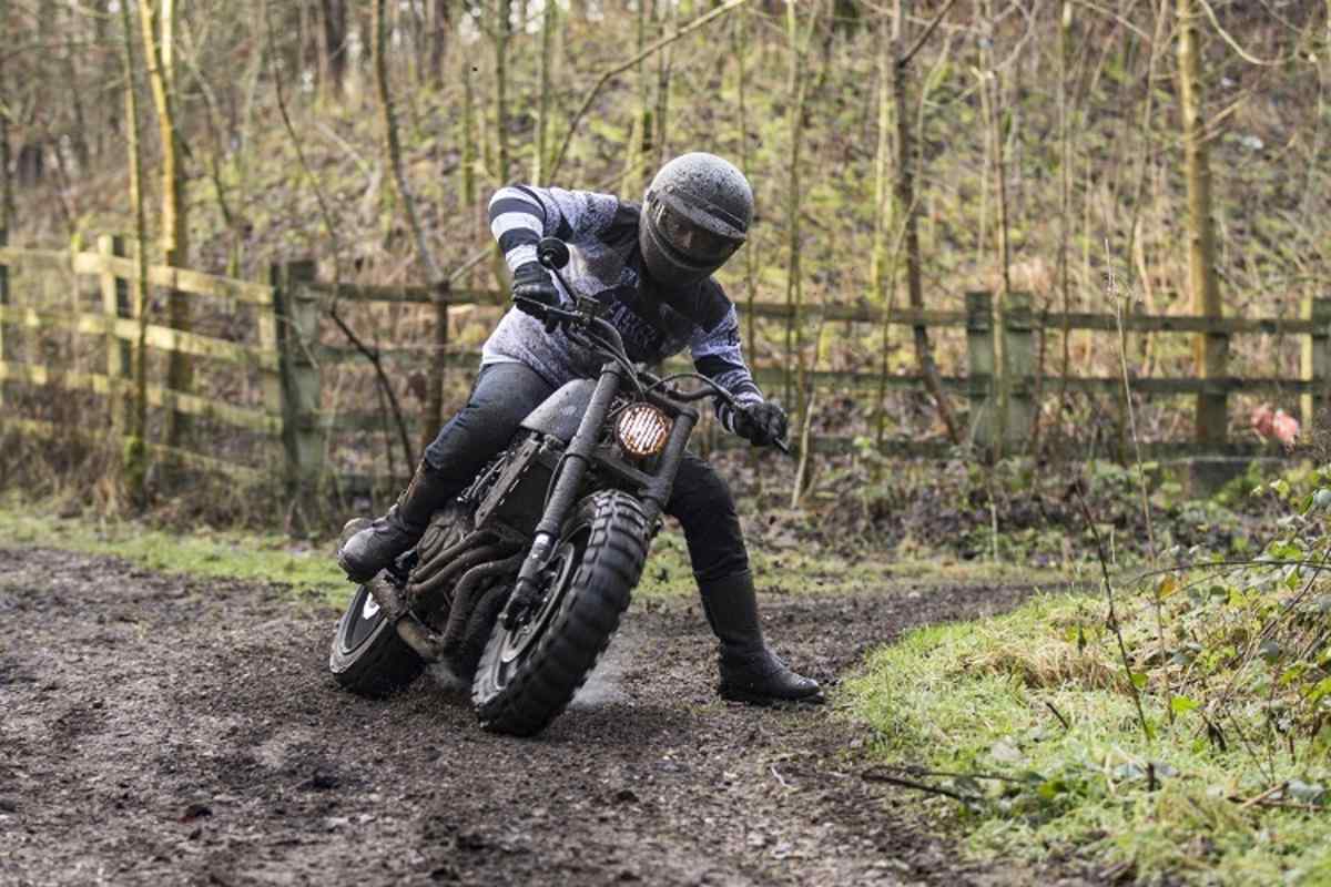 Scrambler für den Ausflug aufs Land und im Ernstfall vor aufgebrachten Rednecks