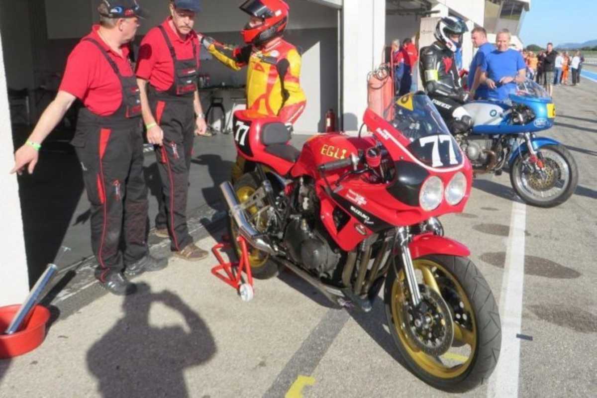 Egli-Suzuki aus einer Zeit, da die japanischen Hersteller schnelle Motoren und schwabbelige Fahrwerke bauten