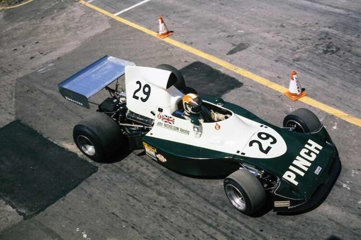 1974: John Nicholson mit dem Lyncar