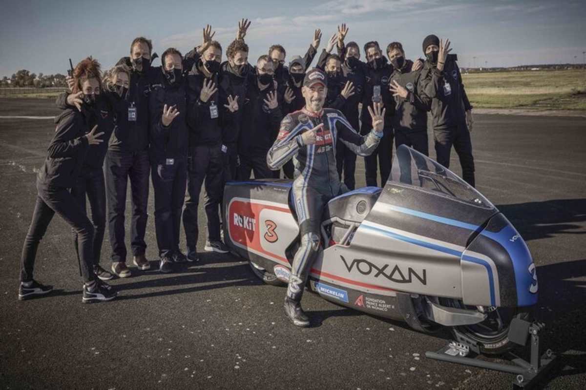 Die Brixton Crossfire 500 überzeugt mit leistungsstarkem Motor 