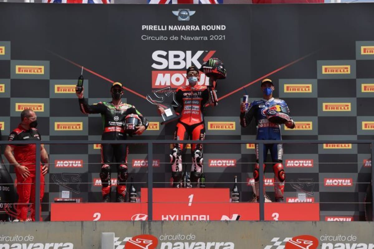 1. Rennen - Jonathan Rea, Scott Redding & Toprak Razgatlioglu