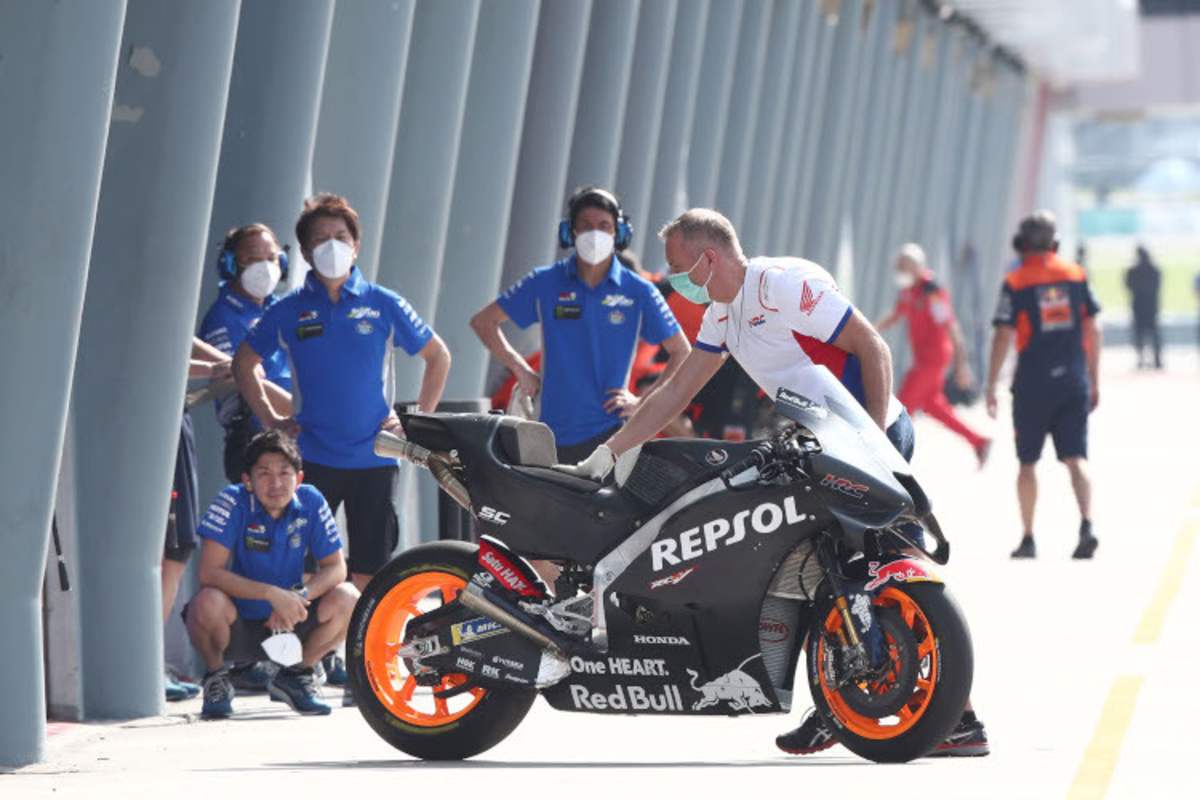 Stefan Bradls Honda RC213V weckte auch bei den Suzuki-Männern Interesse