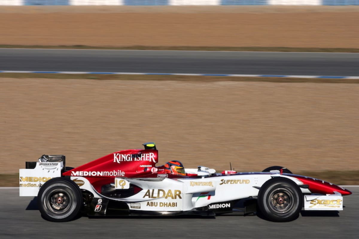 Tonio Liuzzi im Dezember 2007 mit seinem Force India-Rennwagen