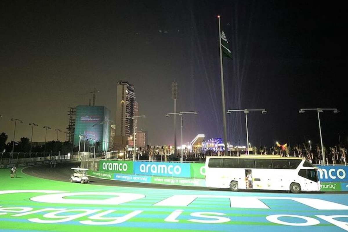 Die überhöhte Kurve 13