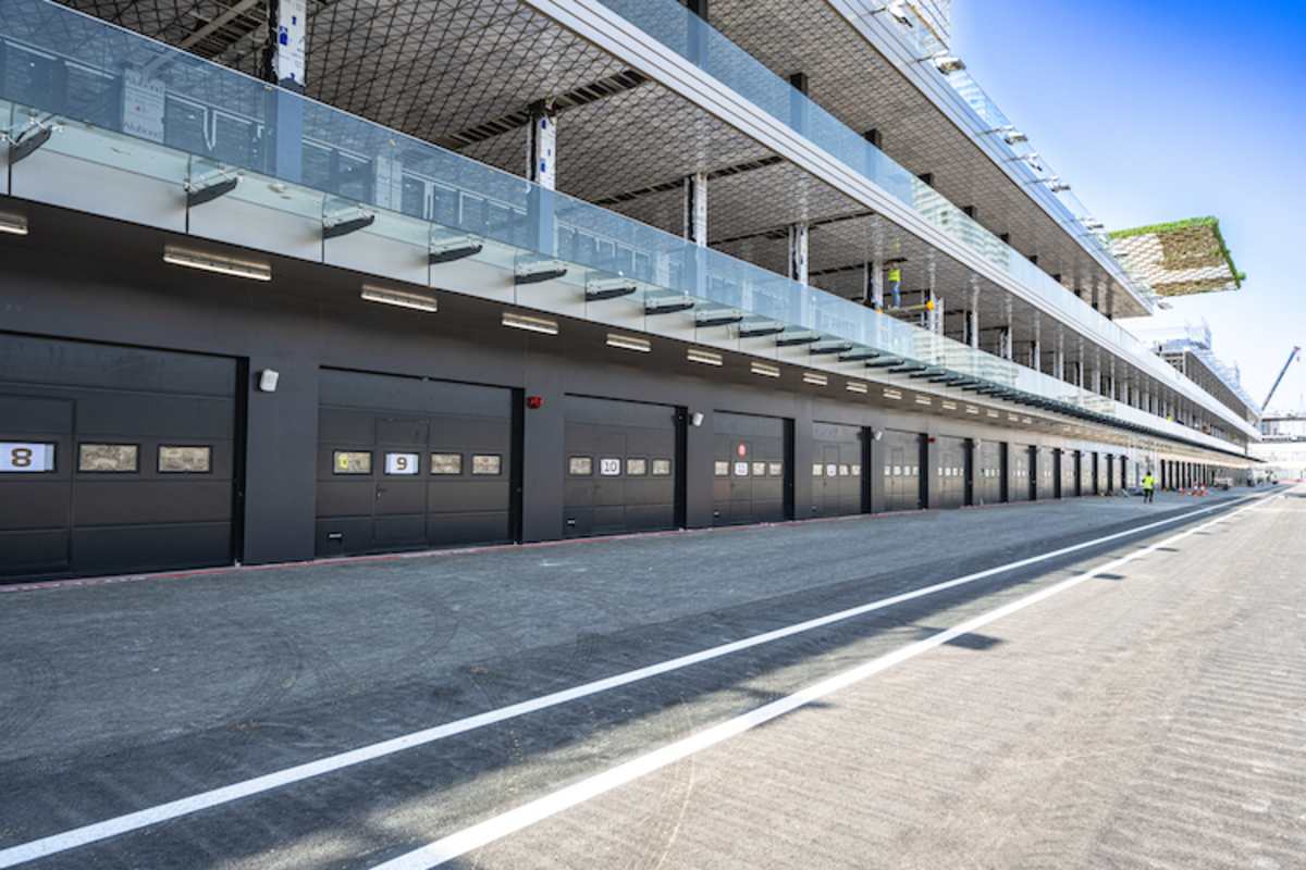 Blick in die Boxengasse