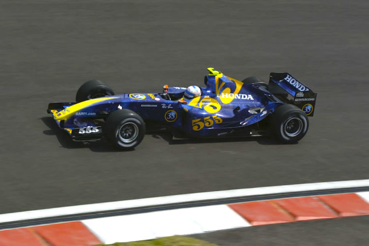 Anthony Davidson 2004 in Shanghai mit dem BAR in 555-Design