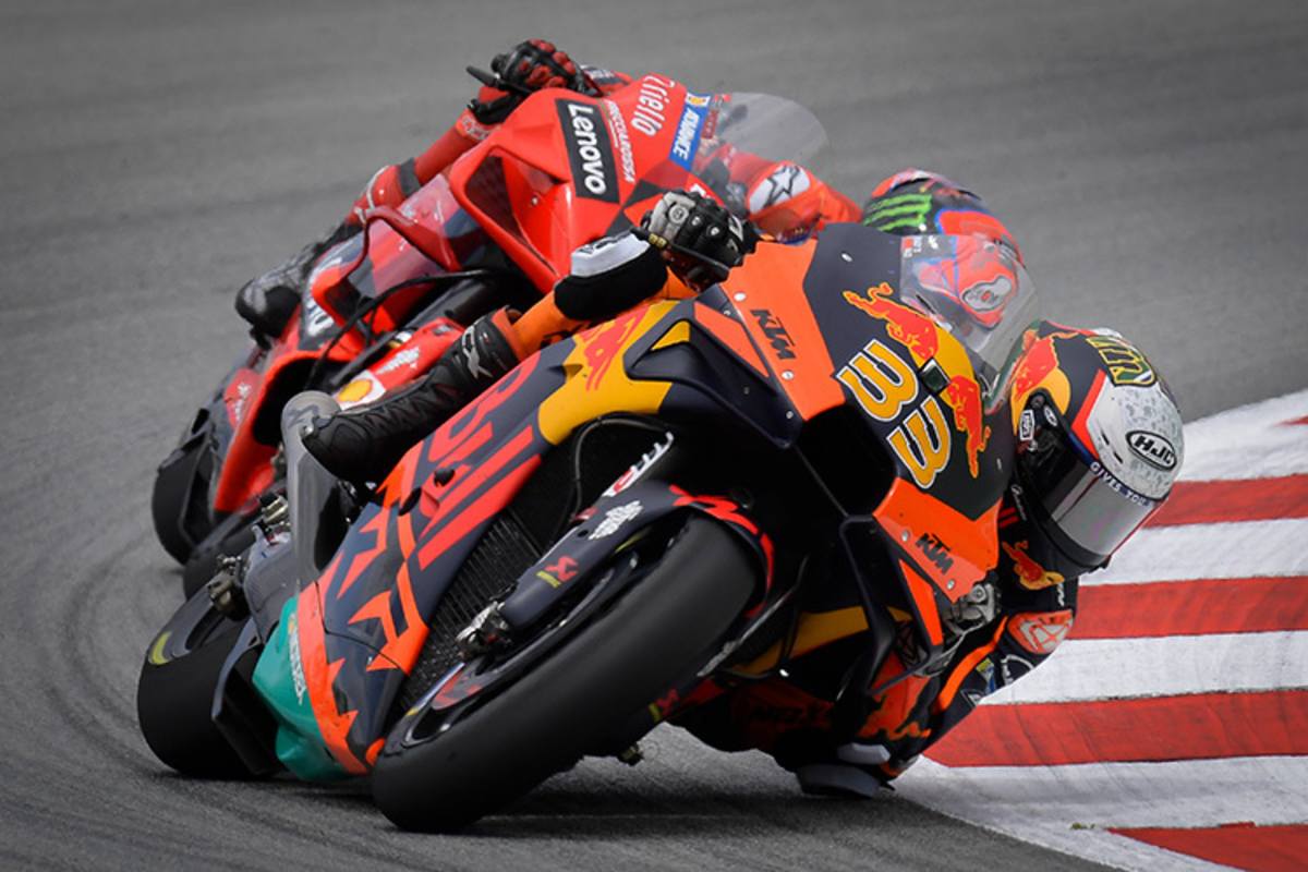 Montmeló: Brad Binder (33) vor Bagnaia 